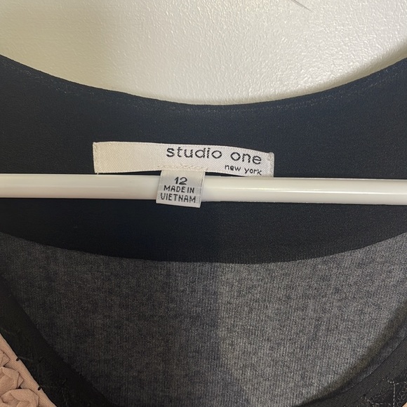 Dress - Picture 4 of 5